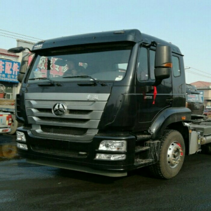 中国重汽 豪瀚J7B重卡 360马力 6X4牵引车(ZZ4255N3246E1)