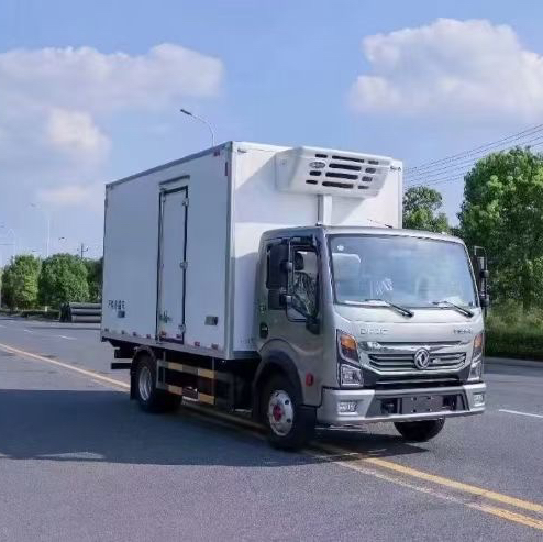福田欧曼9米6冷藏车