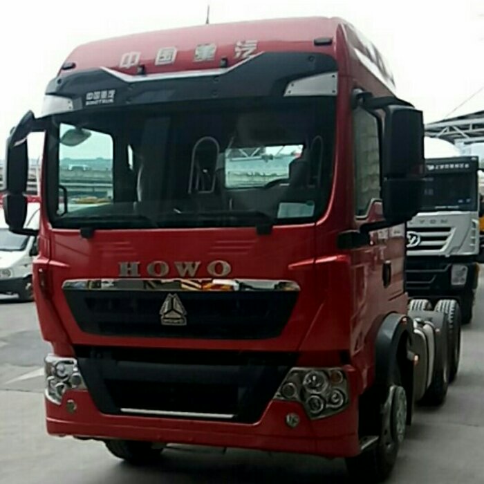 中国重汽 HOWO T5G重卡 340马力 6X4牵引车(ZZ4257N324GE1)