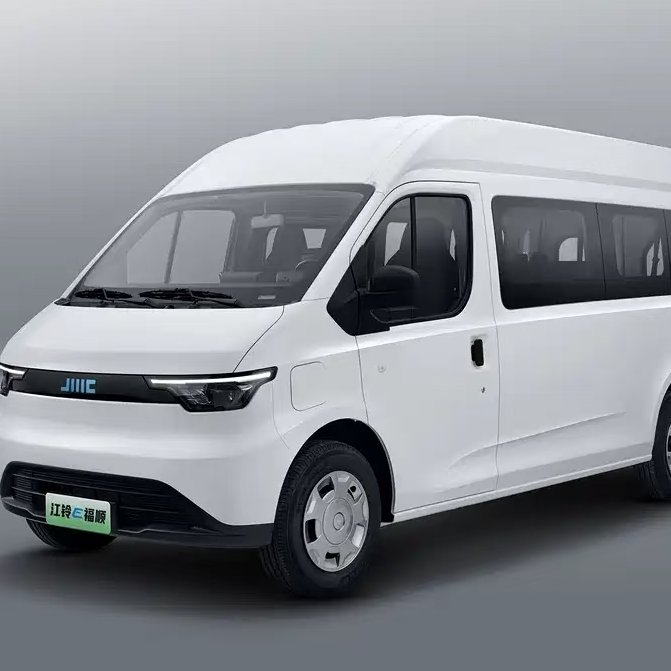 我用江铃E福顺偶尔接远途配送单完全没问题，快充站随处可见，歇十几分钟就能续上里程，就是高峰期充电桩偶尔要排队，赶时间送货的时候有点急，提前规划路线就能避开。