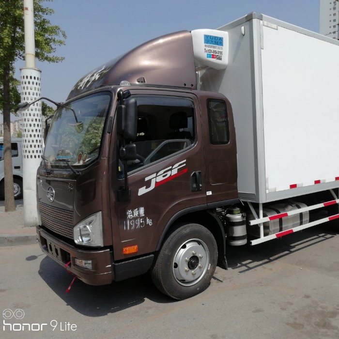 青岛解放 赛虎III 110马力 4X2 5.2米单排栏板载货车(CA1051P40K2L1EA81)